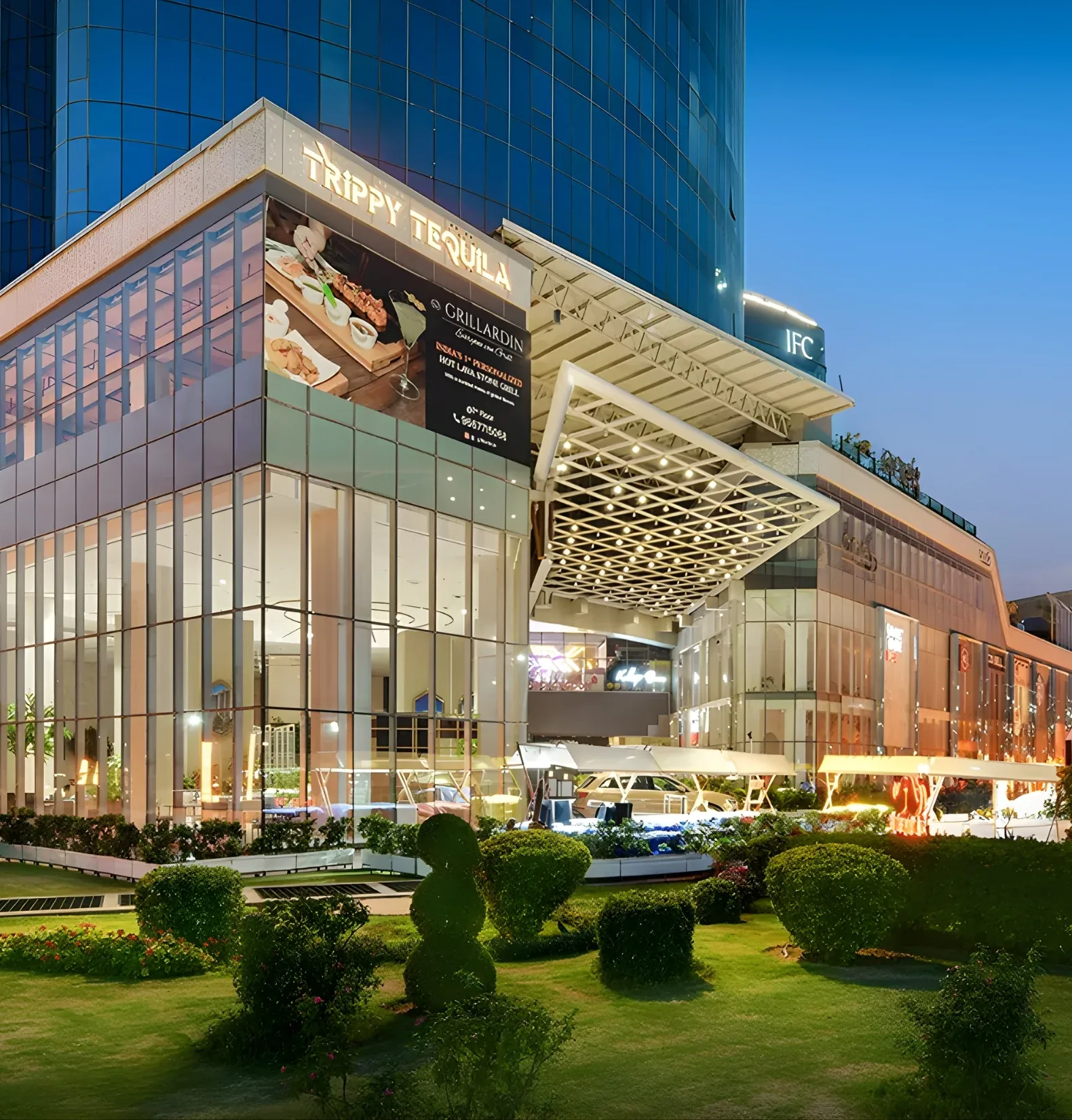 Luxury Retail Shops Golf Course Extension